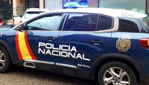 La Policía Nacional de Guadalajara detiene a dos personas que asestaron varias puñaladas a un hombre cuando salía de un local de ocio nocturno