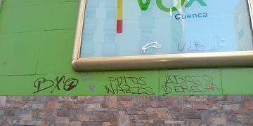 La sede de Vox en Cuenca sufre un ataque con pintadas e insultos