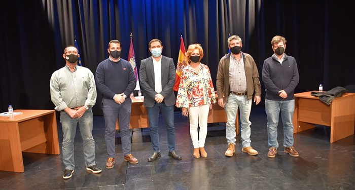 Martínez Chana defiende que “debemos saber la cantidad de agua que hay, antes de hacer una reducción en las dotaciones” 1 Martínez Chana defiende que “debemos saber la cantidad de agua que hay, antes de hacer una reducción en las dotaciones”