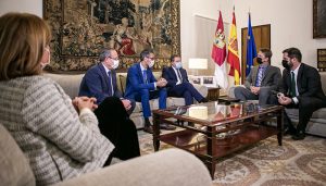 Page anuncia un programa de empleo que beneficiará a 2.000 desempleados de larga duración y jóvenes sin formación