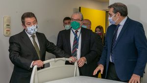 Page ratifica su compromiso con la sanidad pública y reitera que ningún hospital de Castilla-La Mancha se va a cerrar ni se va a privatizar