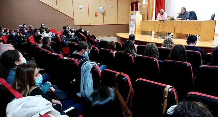 Regularizados 23.000 trabajadores en empresas cárnicas y 27.000 más en otros sectores 1 Regularizados 23.000 trabajadores en empresas cárnicas y 27.000 más en otros sectores