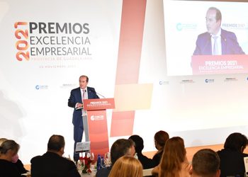 Rojo: “Hemos trabajado codo a codo con los agentes sociales para destinar 1,8 millones de euros a ayudar a la pequeña empresa y los autónomos de la ciudad”