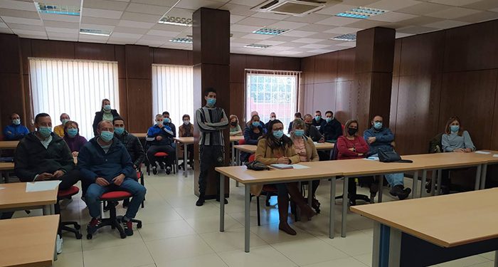 UGT advierte de que no permitirá un empeoramiento de las condiciones de los 15.000 trabajadores y trabajadoras del sector cárnico de la región