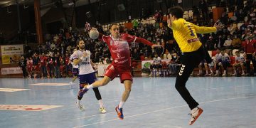 Un partido de porteros se va a Granollers a pesar del rendimiento de Grbavac