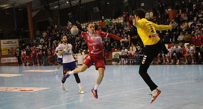 Un partido de porteros se va a Granollers a pesar del rendimiento de Grbavac