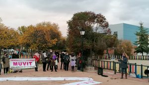Villanueva de la Torre clama contra la violencia de género con su tradicional marcha y una emocionante intervención escénica