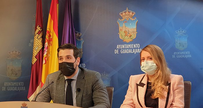 Alguacil: “Nunca en la historia de la ciudad de Guadalajara se ha conocido un ayuntamiento más oscuro y opaco que con Alberto Rojo” 1 Alguacil “Nunca en la historia de la ciudad de Guadalajara se ha conocido un ayuntamiento más oscuro y opaco que con Alberto Rojo”