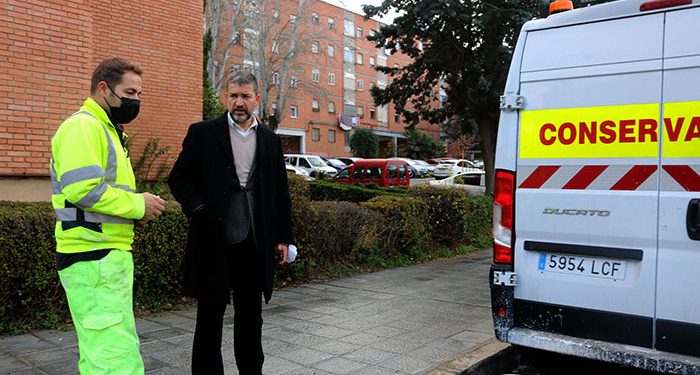 Avanza a buen ritmo la operación de reparación de firme de la calzada en los barrios de Casas del Rey y Escritores 1 Avanza a buen ritmo la operación de reparación de firme de la calzada en los barrios de Casas del Rey y Escritores