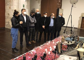 ‘cabosanroque’ muestra en San Andrés su interpretación de la experiencia en el frente de Joan Brossa a través de un teatro expansivo de objetos