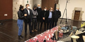 ‘cabosanroque’ muestra en San Andrés su interpretación de la experiencia en el frente de Joan Brossa a través de un teatro expansivo de objetos