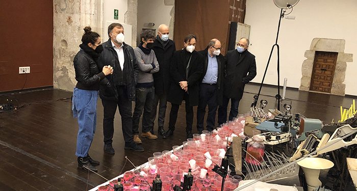 ‘cabosanroque’ muestra en San Andrés su interpretación de la experiencia en el frente de Joan Brossa a través de un teatro expansivo de objetos