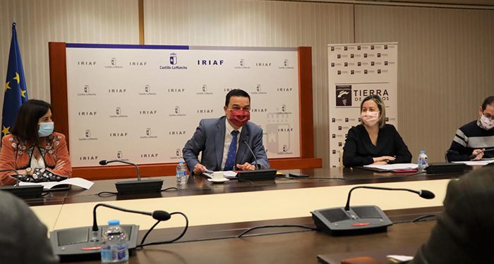 Castilla-La Mancha incrementa el presupuesto de la Fundación Tierra de Viñedos de 2022 para promocionar con más fuerza el sector del vino 1 Castilla-La Mancha incrementa el presupuesto de la Fundación Tierra de Viñedos de 2022 para promocionar con más fuerza el sector del vino