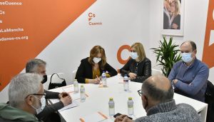 Ciudadanos se moviliza en la provincia y en Europa en defensa del tren de Cuenca