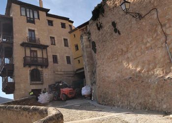 Dolz muestra su satisfacción por la reapertura de la calle Canónigos sólo seis meses después del derrumbe