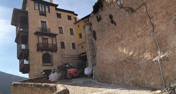 Dolz muestra su satisfacción por la reapertura de la calle Canónigos sólo seis meses después del derrumbe