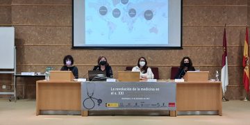 Dos profesoras de la UCLM abordan las enfermedades de las mujeres en la VIII Jornada de la Escuela de Pensamiento Feminista
