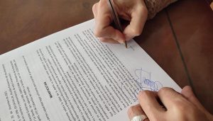 El Ayuntamiento de Cabanillas suscribe los convenios anuales de colaboración con las «ampas» de los centros educativos