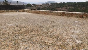 El Ayuntamiento de Sigüenza inicia obras de acondicionamiento y mejora de la accesibilidad en plaza y eras del Castillo