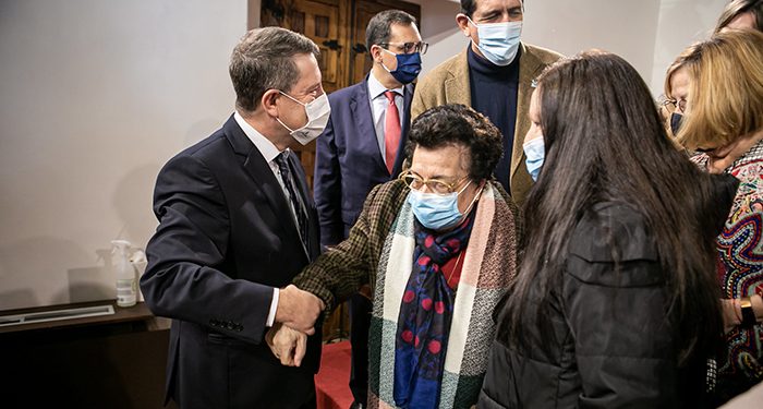 El Gobierno de Castilla-La Mancha pone en marcha la décima edición de la campaña ‘Navidad en compañía. Ningún mayor sólo 2021’