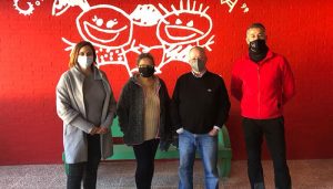 El Gobierno regional destina 30.000 euros a mejoras en patios y espacio exteriores en el colegio público Ojos de Moya de Landete