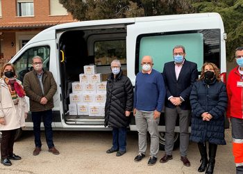 El Gobierno regional entrega 180 kilos de miel del Centro de Investigación Apícola de Marchamalo a entidades sociales de Guadalajara