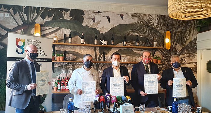 El Gobierno regional presenta una campaña pionera para prevenir y reducir el desperdicio alimentario en colaboración con la Federación Regional de Hostelería y Turismo