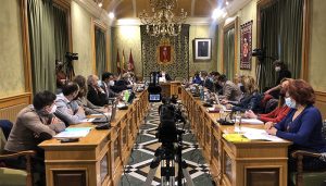El Pleno del Ayuntamiento de Cuenca rechaza todo el Plan XCuenca y el apoyo al tren convencional