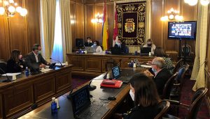 El PP acusa a Chana de elegir a Pedro Sánchez, “antes que defender a la provincia de Cuenca y a su ferrocarril”