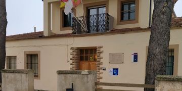 El PSOE de Moya considera “incomprensible” que el Ayuntamiento prefiera desafectar la Vivienda Tutelada en lugar de ponerla en marcha