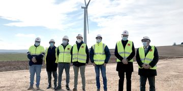 El subdelegado del Gobierno en Cuenca visita las obras del ‘Parque Eólico GECAMA’ en Tébar