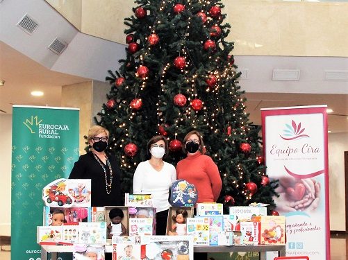 Fundación Eurocaja Rural entrega juguetes educativos a la Asociación Equipo CIRA