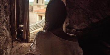 ‘Iglesia de Trillo a través de la ventana’, Primer Premio General del IV Concurso de Fotografía ‘Objetivo: Trillo y comarca’