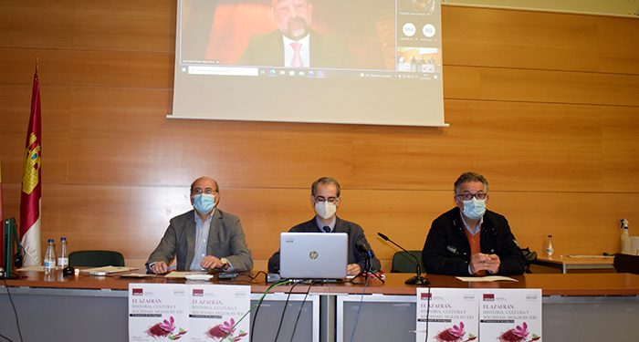 Investigadores y expertos del azafrán profundizan en la historia y cultura de la especia en los pueblos manchegos