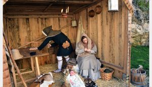 La Asociación Medieval CONCA pone en marcha un año más el Belén Viviente en el Paseo del Huécar