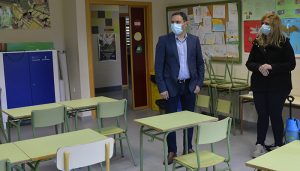 La Diputación de Cuenca efectúa el pago de 530.000 euros a un centenar de municipios para la limpieza de colegios