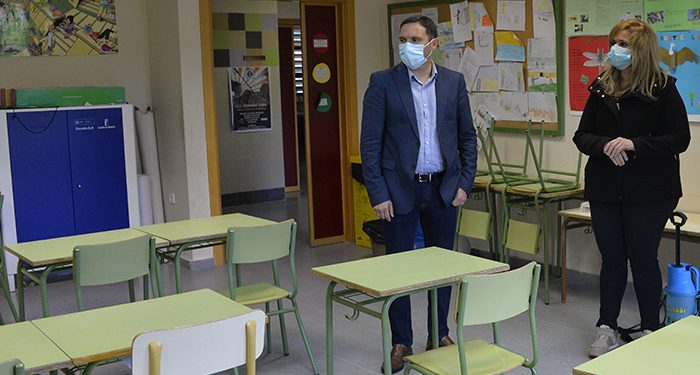 La Diputación de Cuenca efectúa el pago de 530.000 euros a un centenar de municipios para la limpieza de colegios