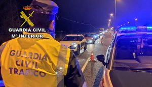 La Guardia Civil de Guadalajara investiga a un conductor que provocó un accidente por el cual una mujer abortó debido a las lesiones