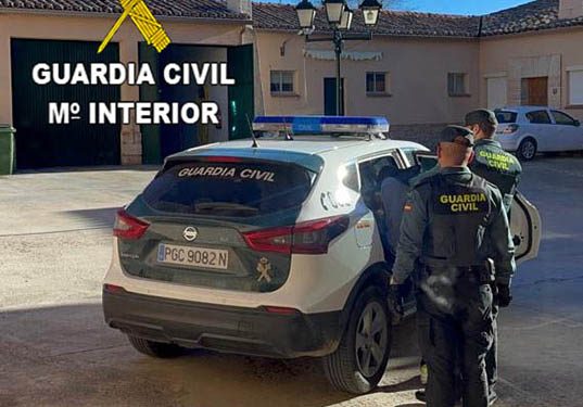 La Guardia Civil detiene en Cifuentes a dos jovenes de 18 y 20 años de edad por cinco delitos contra el patrimonio