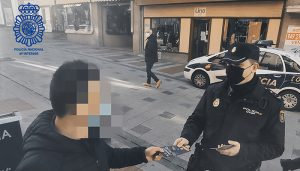 La Policía Nacional da las claves para hacer las compras de Navidad más seguras