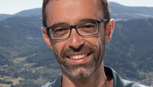 Las Casas Ahorcadas recibirá de manera virtual al escritor donostiarra Ibón Martín