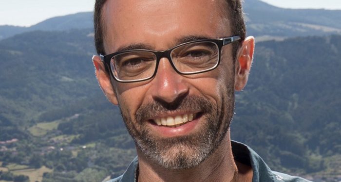 Las Casas Ahorcadas recibirá de manera virtual al escritor donostiarra Ibón Martín