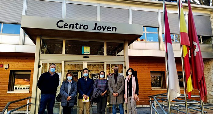 Los doce jóvenes que se están formando en el Centro Joven de Cuenca dentro del programa de Garantía Juvenil sobre instalaciones deportivas iniciarán sus prácticas en enero en los pabellones municipales 1 Los doce jóvenes que se están formando en el Centro Joven de Cuenca dentro del programa de Garantía Juvenil sobre instalaciones deportivas iniciarán sus prácticas en enero