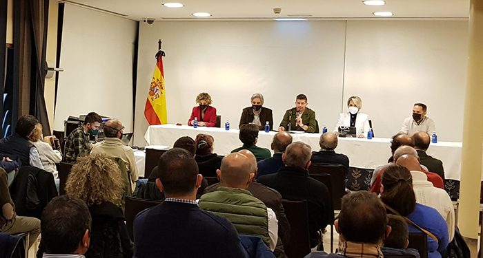 Más de un centenar de simpatizantes de VOX Cuenca se dan cita en una reunión "prenavideña" 1 Más de un centenar de simpatizantes de VOX se dan cita en una reunión prenavideña
