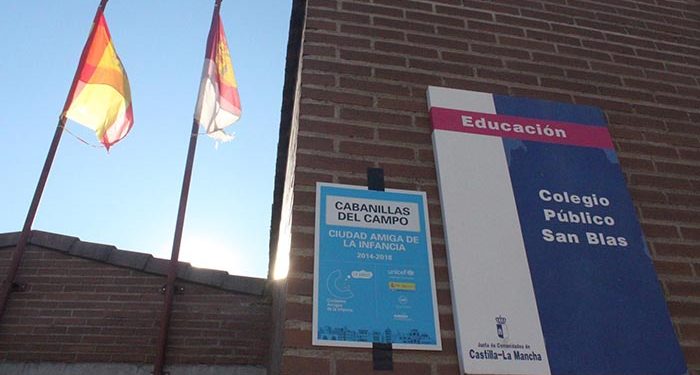 Niños de 3 a 5 años de Cabanillas exponen las fotografías de sus paseos en el colegio San Blas