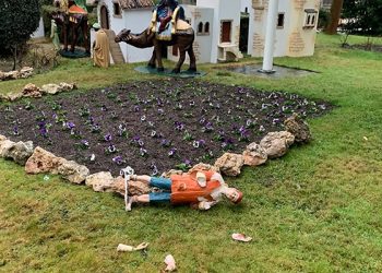 Nuevos destrozos en el Belén de la plaza de la Hispanidad de Cuenca 5 Nuevos destrozos en el Belén de la plaza de la Hispanidad de Cuenca