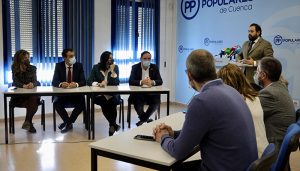 Núñez afirma que su posición sobre la hostelería es “clara, firme y nítida” frente a la criminalización del sector que ha sido “la bandera de Page”