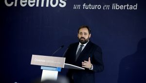 Núñez anuncia que arrancará el próximo curso político con una iniciativa para la simplificación de las trabas burocráticas en Castilla-La Mancha