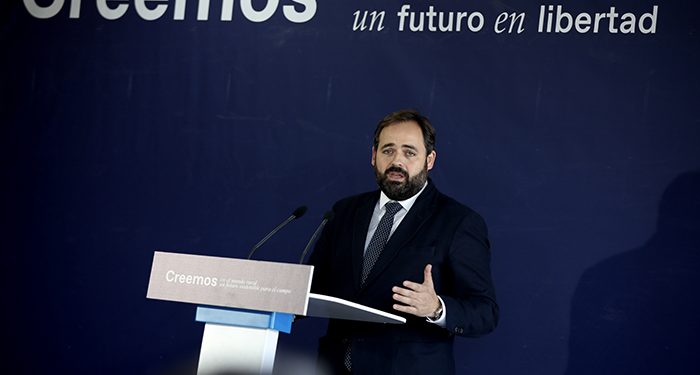 Núñez anuncia que arrancará el próximo curso político con una iniciativa para la simplificación de las trabas burocráticas en Castilla-La Mancha