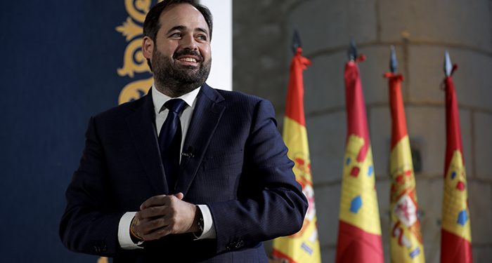 Núñez felicita a Juanma Moreno por su victoria histórica en Andalucía: “El PP es un partido de mayorías, el cambio de ciclo en la política española es imparable” 1 Núñez ofrece a los castellanomanchegos un proyecto de futuro para una región “que no tiene límite y puede ser lo que quiera ser”